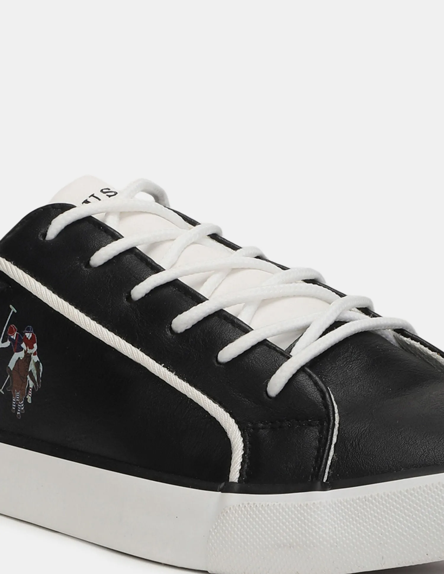 Contrast Sole Cushioned Apollo Sneakers