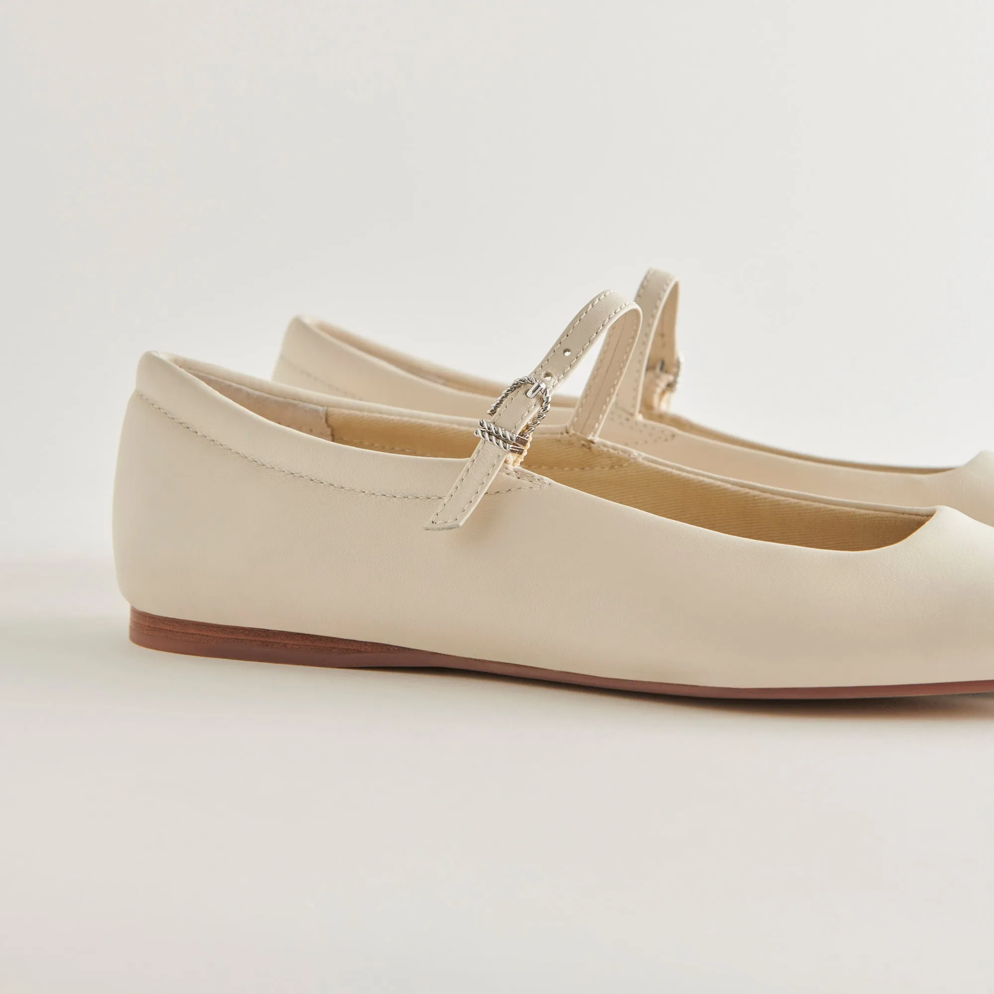 REYES BALLET FLATS IVORY LEATHER